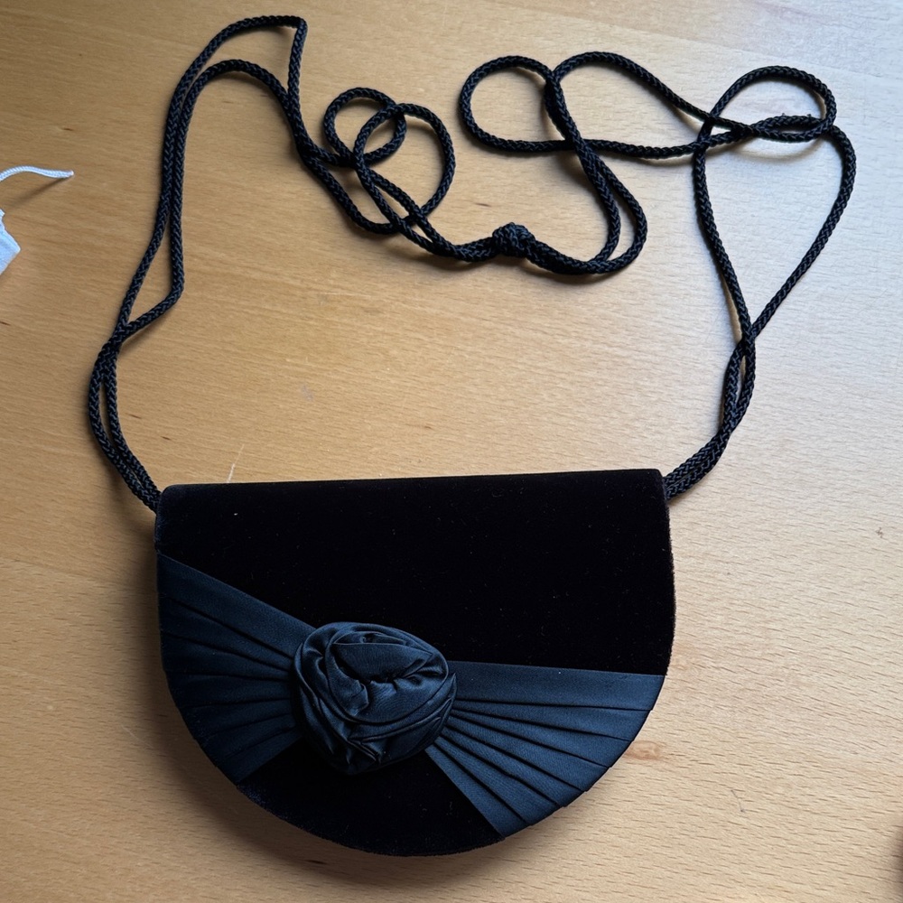 Vintage Eaton Black Velvet Women's Purse